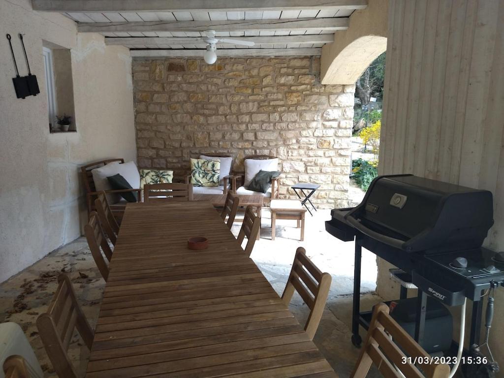 La Maison D'En Haut La Capelle-et-Masmolene Exterior photo